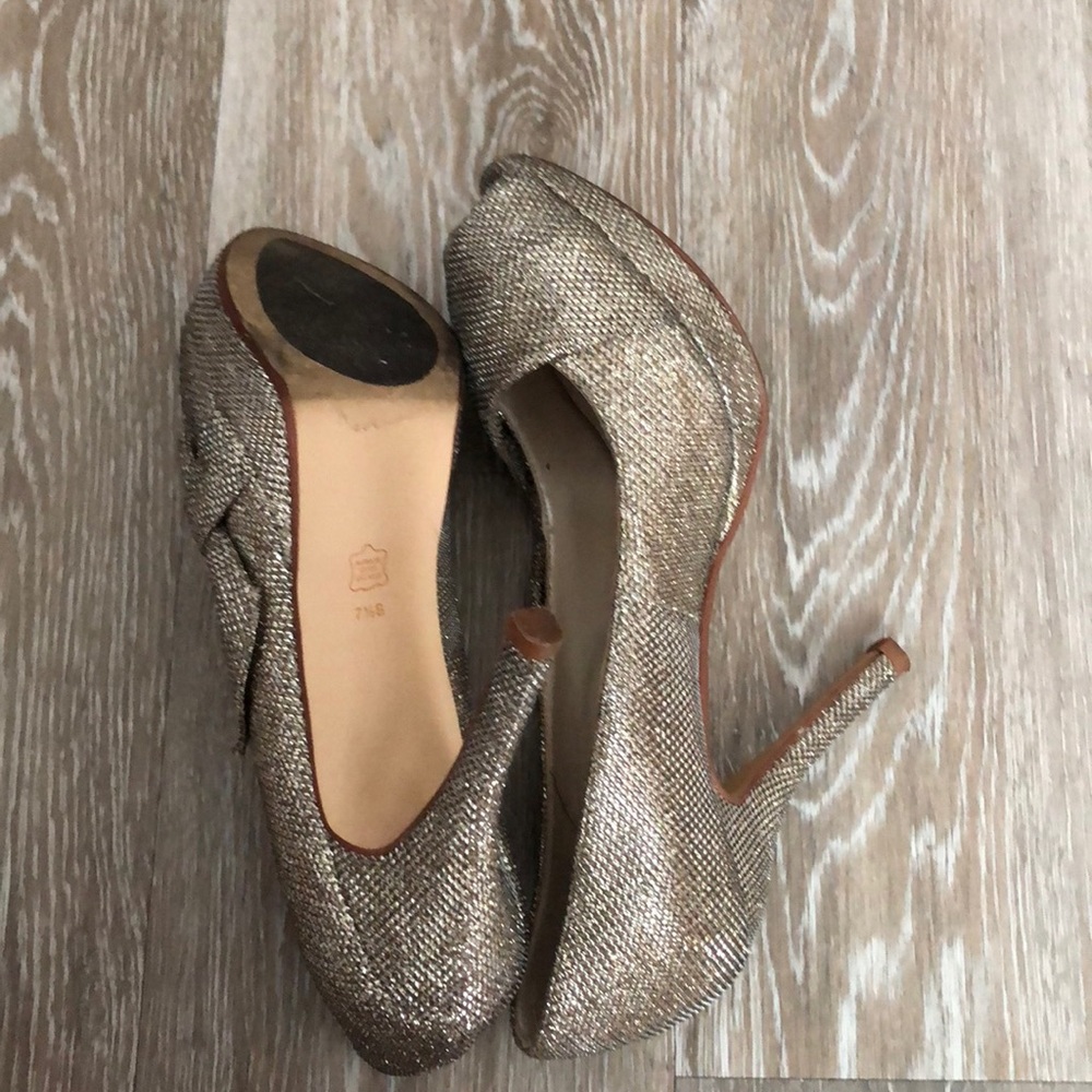 Metallic Heels 👠 - Picture 5 of 5